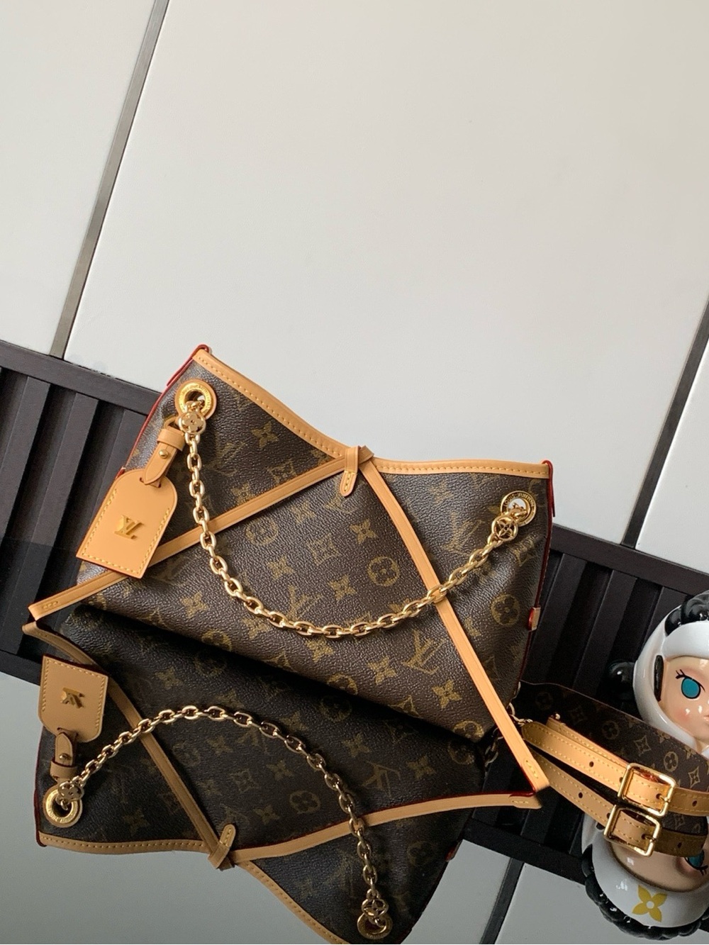 Louis   Vuitton  Monogram Canvas Chain Shoulder Laptop Tote in Brown